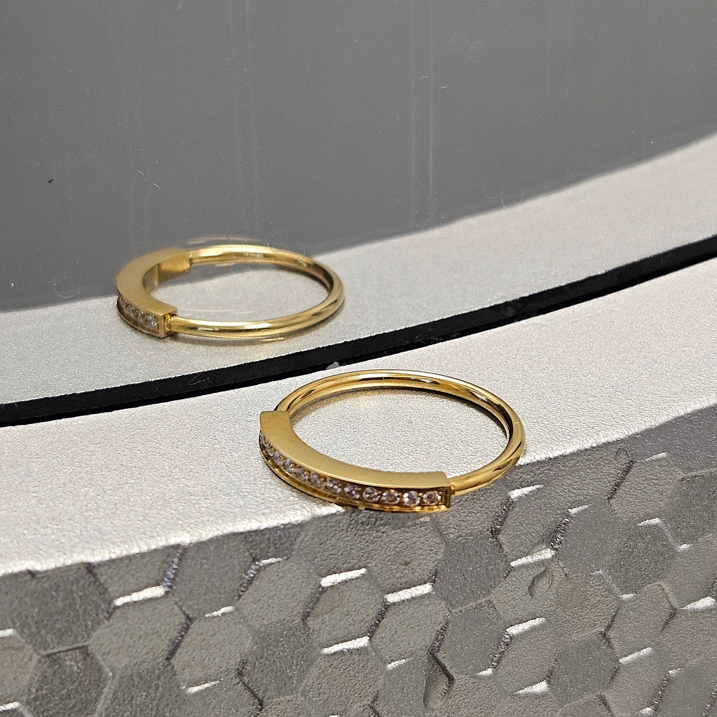 Bar Glimmer Ring
